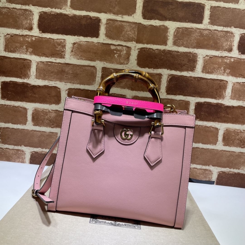 G*u*i shopping bags